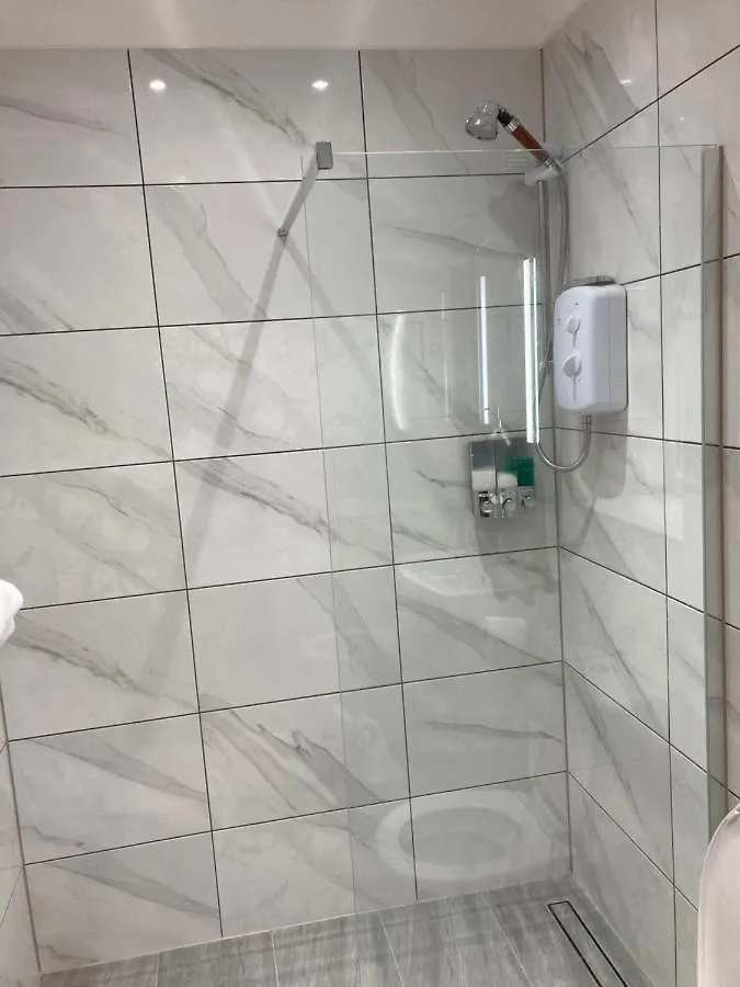 קארדיף Beechfield House Modern Studio Self-Contained Unit With Free Wifi And Parking And Kitchen Area 4M From City Centre And Castle 0*,  בריטניה